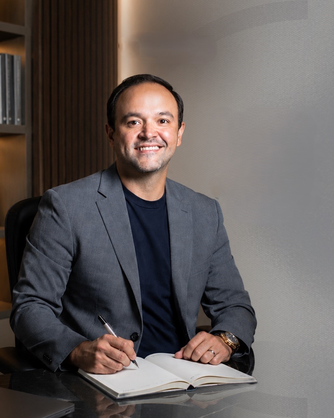 Dr. Diego Velásquez